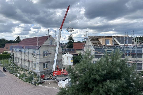 Beginn der Dacheindeckung Beginn der Dacheindeckung